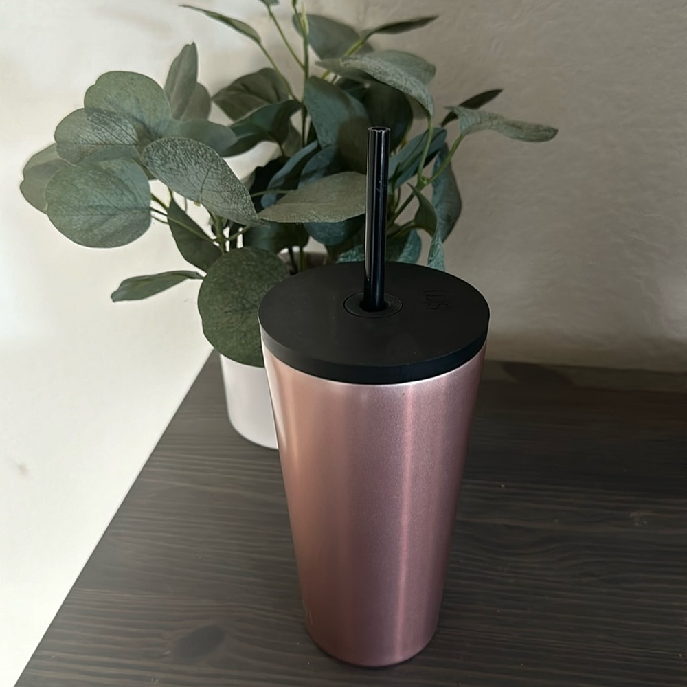 Simple modern tumber